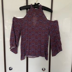 American Eagle exposed shoulder flowy top hippie style